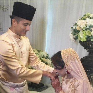 Shah Iskandar-Siti Sarah Sah Bergelar Suami Isteri