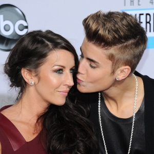 Justin Bieber 2 Tahun Tak Bertegur Dengan Ibunya, Kini Baru Berbaik