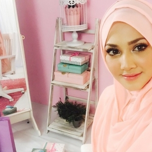 Fathia Latiff Cari Kekuatan Pakai Hijab Sepenuhnya