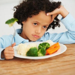 Pening Kepala Anak Tiada Selera Makan? Cuba Petua Ini