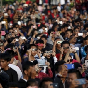 Jutaan Saksi Gerhana Matahari Di 12 Wilayah Indonesia