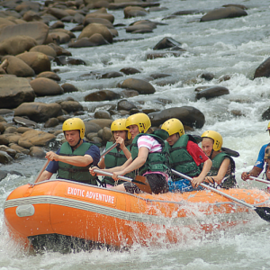 Body Rafting Di Kiulu White Water Rafting, Sabah