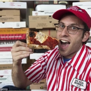 Lelaki Kumpul 750 Kotak Piza Dari Seluruh Dunia