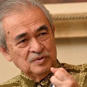 Pak Lah Dilantik Penasihat Petronas Baharu