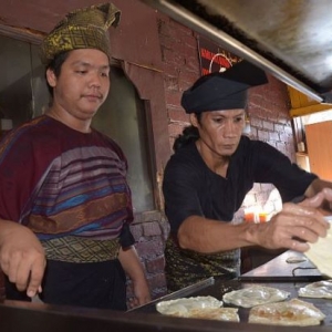 Jom, Makan Roti Canai Di Kedai Pendekar, Hulubalang Melayu