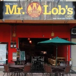 Ternganga Mulut Melihat Menu Di Mr Lobs Cafe!