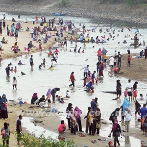 Mandi Manda Di Sungai Golok, Jadi Pilihan Tatkala El Nino