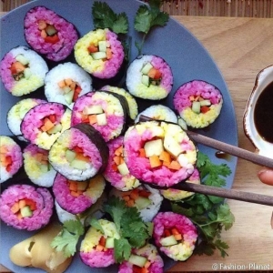 Terliur Tak? Sushi Pelangi Pula Kini Jadi Trend Di Instagram