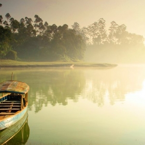 Sejuknya Udara Di Situ Cileunca, Bandung