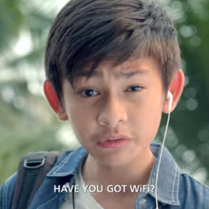 "Ada WiFi Tak? Tak Ada" Iklan Raya Maxis 2013 Taktik Paling 'Win' Kena Cuba