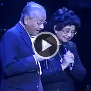 "Ku Bayar Tunai Dengan GST", Video Romantik Kelakar Nyanyian Tun M Dan Tun Siti