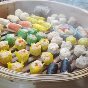 Gerai Ini Diserbu 'Teruk' Kerana Variasi Dimsum Yang Menggiurkan!