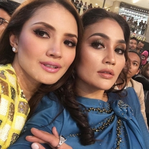 Gambar 'Selfie' Bukti Fazura Dan Fasha Sandha Tidak Bergaduh