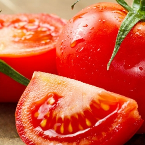 Suka Simpan Tomato Dalam Peti Ais, Rupanya Memudaratkan