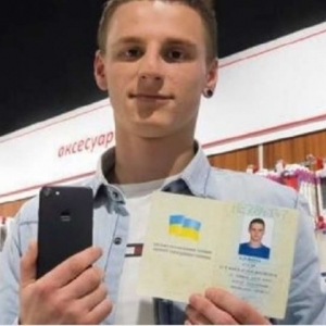 Demi Menang iPhone7, Lelaki Ukraine Sanggup Tukar Nama Asalnya