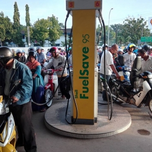 Lagi Petrol Percuma, Peniaga Katering Rai 1,500 Penunggang Motosikal