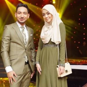 Letih Diasak Soalan, Zizan Jawab Hubungan Dengan Mira Filzah