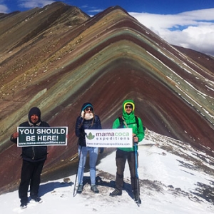 Bagaikan Pelangi Terhampar Di Daratan, Rainbow Mountain Yang Menakjubkan!