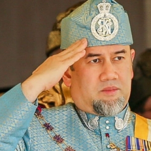Rakyat Kelantan Iringi Keberangkatan Sultan Muhammad V