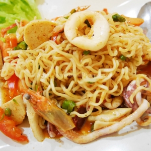 Buat Sendiri Kerabu Maggi Ala Hadyai, Cukup Rasa Pedas Masam