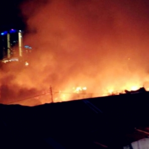 25 Buah Rumah Setinggan Di Jalan Klang Lama Musnah Dijilat Api