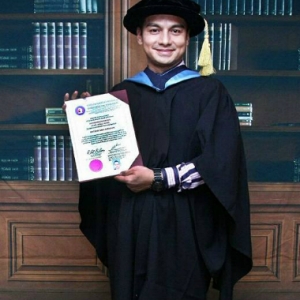 Boy Iman Dapat PhD, Peminat Persoal Kesahihannya