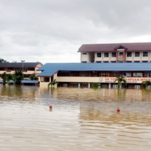 [Kemaskini]Banjir: Terengganu Makin Teruk, Sekolah Ditutup Bertambah Jadi 63 Buah