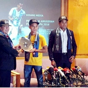 'Durian Runtuh' Buat Faiz Subri, Tentang Komen Negatif Terpulang Pada Depa