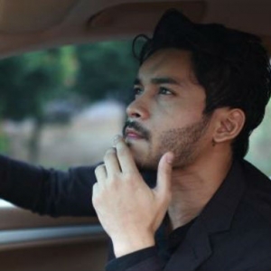 Aeril Zafrel Memilih Tawaran Berlakon, Dah Cukup Bagus Ke?