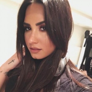 Tanah Runtuh Di Hollywood Hills, Rumah Baru Demi Lovato Tidak Selamat