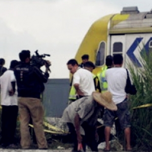 Cuba Seberang Landasan KTMB, Dua Beradik Maut Dirempuh Komuter