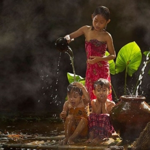 Pernah Mandi Sebelum Subuh? Ini 7 Manfaatnya Yang Ramai Tak Tahu