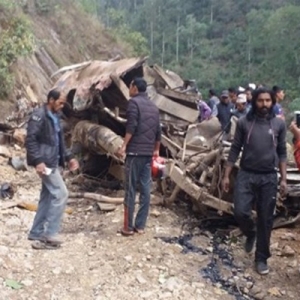 Bas Terjatuh Ke Gaung Sedalam 200 Meter, 24 Penumpang Maut