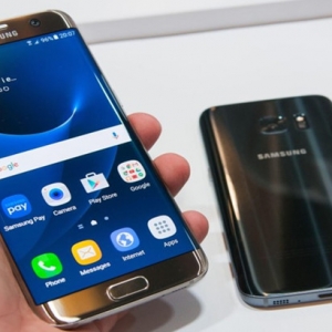 Samsung Galaxy S8: Rekaan Baru Lebih Elegan Dengan Butang Navigasi Atas Skrin