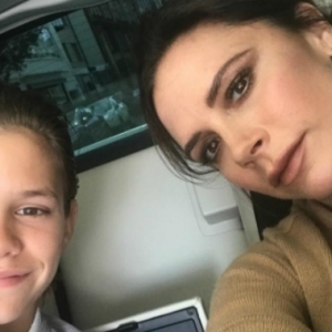 Anak Samakan Fesyen Victoria Beckham Macam Lobak Merah