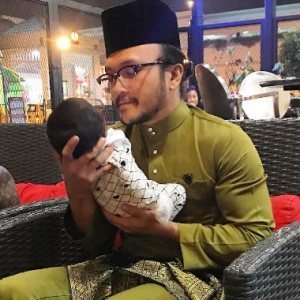 Syeriv Samheizy, Tergeliat Lidah Sebut Nama Anak Shaheizy Sam