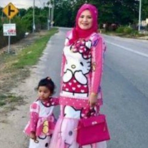 Datuk Sanggup Bayar Ribuan Ringgit Untuk Baju Kurung Hello Kitty Tular