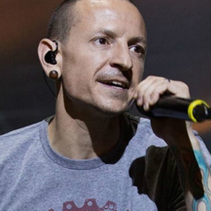 Gempar! Penyanyi Utama Linkin Park, Chester Bennington Mati Gantung Diri