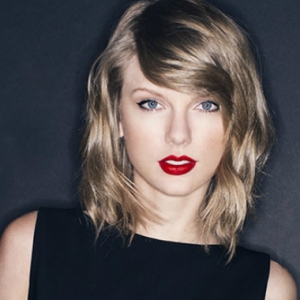 Nak Elak Paparazi, Taylor Swift Sanggup Menyorok Dalam Beg?