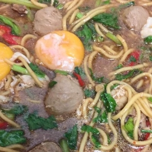 Mee Kuah Bakso, Sedapnya Hingga Menjilat Sudu