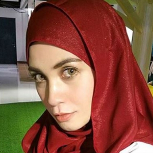 Izreen Azminda Rela Bermadu Andai Sudah Takdir