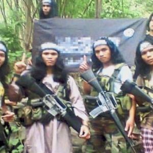 8 Lelaki Disyaki Anggota Pengganas Abu Sayyaf Ditahan Di KL