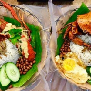 Limpahan Keju Menyaluti Ketam Dan Lobster, Puas Hati Makan Kedai Nasi Lemak Ini