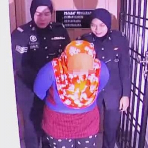 Ibu Lacur Dua Anak Dengan Warga Asing, Ambil Bayaran Serendah RM50