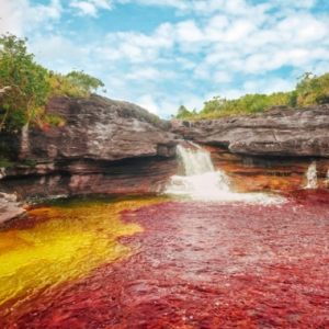 Syurga Dunia Di Columbia! Sungai 5 Warna, Indah Bak Pelangi