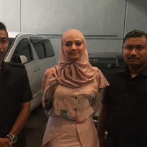 Wah Kelas Gitu, Fathia Latiff Pasang Bodyguard?