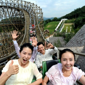 Enam Roller Coaster Paling Mencabar Di Asia! Boleh Gugur Jantung, Tapi Serius Syok