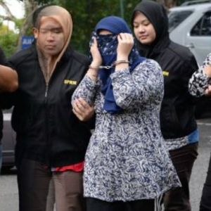 Pegawai Kanan Imigresen, Isteri Dan Kakak Dituduh Terlibat Rasuah RM12.5 Juta