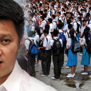 "Sekolah Salah Paksa Pelajar Derma" - Chong Sin Woon