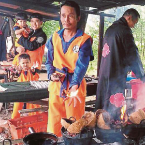 'Naruto' Pun Boleh Bakar Kuih!